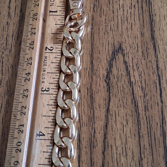 Gold- tone Chain Link Purse Strap Extender/ Charm NWOT - Picture 4 of 5